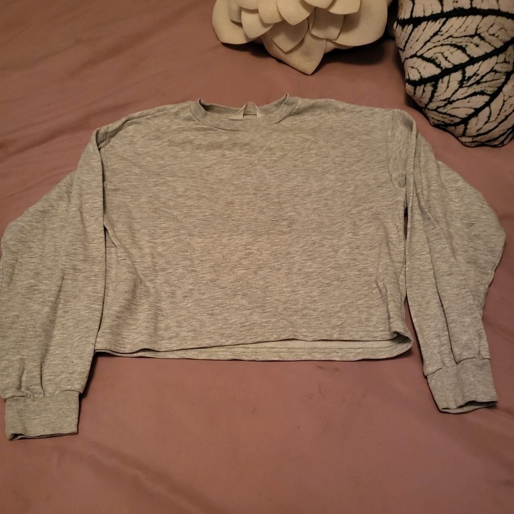 H&M girls size 12 crop sweatshirt